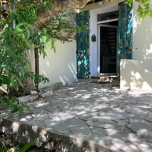  Hébergement de vacances Maisonnette Avec Terrasse Et Patio A