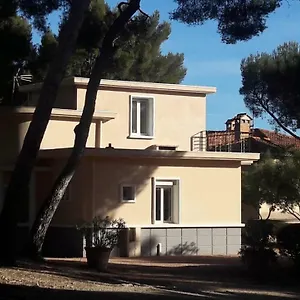  Hébergement de vacances Lou Cigalou